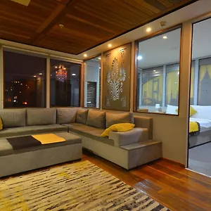 https://unver-galata-apart.istanbul-turkeyhotels.com